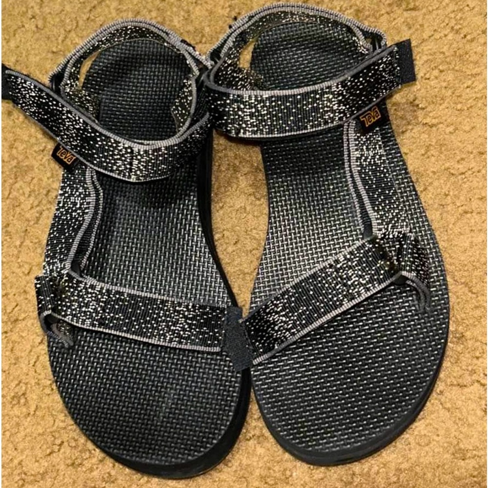 Women’s teva sandals